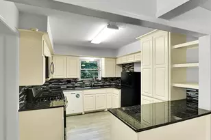 26702 Maplewood Dr, Spring, TX 77386 - Photo 11