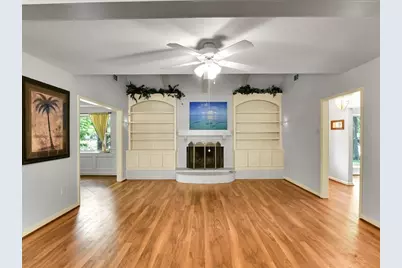 26702 Maplewood Drive, Oak Ridge North, TX 77386 - Photo 5