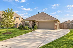 7106 Hillside Ave, Mont Belvieu, TX 77523 - Photo 1