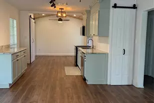 52 Periwinkle Ct, Lake Jackson, TX 77566 - Photo 5