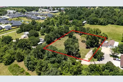 1533 S Cherry Street, Tomball, TX 77375 - Photo 1