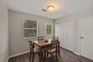 461 Trails End Dr, Cleveland, TX 77328 - Photo 5