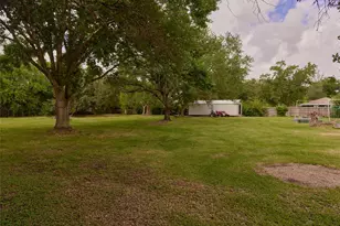 3979 County Rd 962B, Alvin, TX 77511 - Photo 41