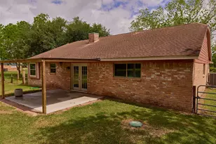 3979 County Rd 962B, Alvin, TX 77511 - Photo 31
