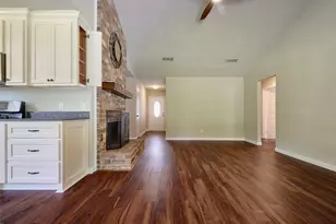 3979 County Rd 962B, Alvin, TX 77511 - Photo 9
