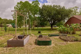3979 County Rd 962B, Alvin, TX 77511 - Photo 33