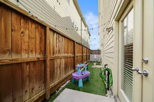 526 Westcross St, Houston, TX 77018 - Photo 5