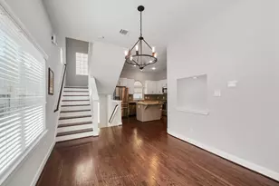 526 Westcross St, Houston, TX 77018 - Photo 9