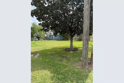 1021 Lake Road Road, La Marque, TX 77568 - Photo 1