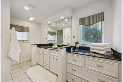 13630 Queensbury Lane, Houston, TX 77079 - Photo 17