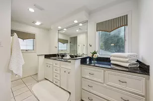 13630 Queensbury Ln, Houston, TX 77079 - Photo 17