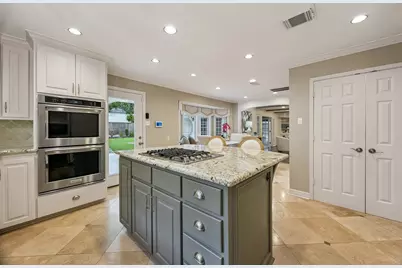 13630 Queensbury Lane, Houston, TX 77079 - Photo 5