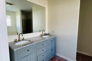 17202 E Shawnee St, Baytown, TX 77523 - Photo 11