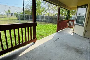 17202 E Shawnee St, Baytown, TX 77523 - Photo 13