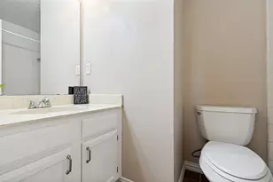 1009 Canyon Springs Dr, La Porte, TX 77571 - Photo 13