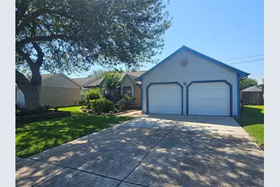1009 Canyon Springs Drive, La Porte, TX 77571 - Photo 1