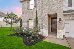 9239 Brunel Ln, Houston, TX 77044 - Photo 5