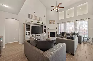 1914 Walnut Green Cir, Rosenberg, TX 77471 - Photo 7