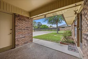 1016 S 27th St, Nederland, TX 77627 - Photo 7