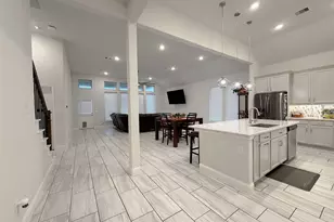 2001 Sadtler Ridge Cir, La Porte, TX 77571 - Photo 5