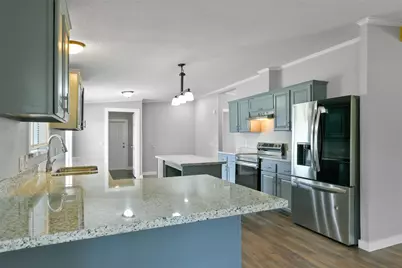2431 Bay Oaks Harbor Drive, Baytown, TX 77523 - Photo 7