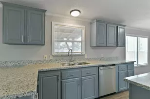 2431 Bay Oaks Harbor Dr, Baytown, TX 77523 - Photo 11
