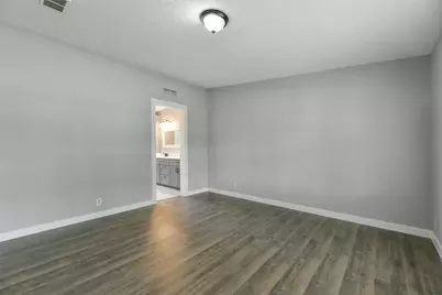 2431 Bay Oaks Harbor Drive, Baytown, TX 77523 - Photo 15