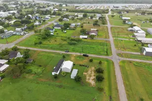 513 Mulberry St, Matagorda, TX 77414 - Photo 29
