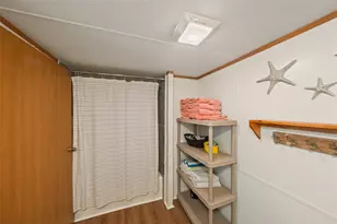 513 Mulberry St, Matagorda, TX 77414 - Photo 21