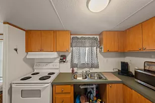 513 Mulberry St, Matagorda, TX 77414 - Photo 23