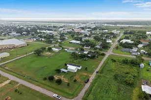 513 Mulberry St, Matagorda, TX 77414 - Photo 39