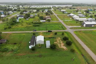 513 Mulberry St, Matagorda, TX 77414 - Photo 7