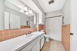 7714 Renwick Dr, Houston, TX 77081 - Photo 21