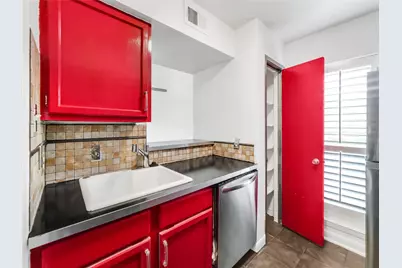 10075 Westpark Drive #9, Houston, TX 77042 - Photo 13