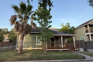 2626 Columbia St, Houston, TX 77008 - Photo 1