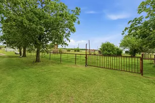 2199 Illinois St, Rhome, TX 76078 - Photo 25