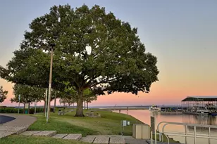 12100 Melville, Montgomery, TX 77356 - Photo 11