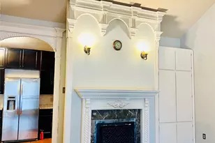 2100 Tanglewilde St, Houston, TX 77063 - Photo 7