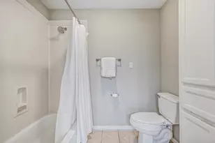 304 Chester Dr, Friendswood, TX 77546 - Photo 37