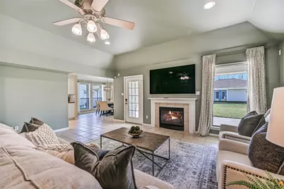 304 Chester Drive, Friendswood, TX 77546 - Photo 31