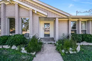 304 Chester Dr, Friendswood, TX 77546 - Photo 7