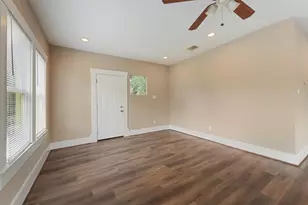 1107 Melbourne St, Houston, TX 77022 - Photo 13