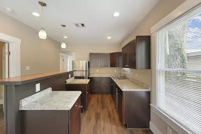 1107 Melbourne Street, Houston, TX 77022 - Photo 7