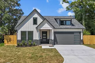 1205 Jarrett St, Liberty, TX 77575 - Photo 1