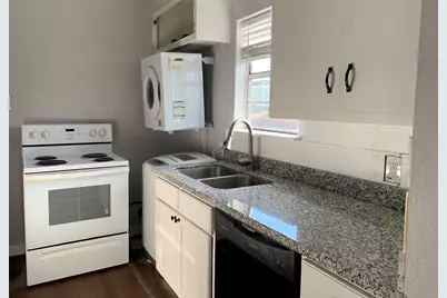 5109 Avenue L, Galveston, TX 77551 - Photo 11