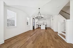 805 Fisher St, Houston, TX 77018 - Photo 9