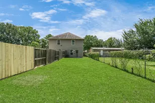 10022 Raymondville Rd, Houston, TX 77093 - Photo 27