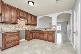 10022 Raymondville Rd, Houston, TX 77093 - Photo 15
