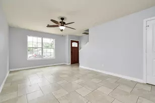10022 Raymondville Rd, Houston, TX 77093 - Photo 5