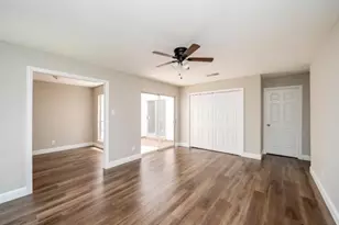 13911 Briar Pl Dr, Houston, TX 77077 - Photo 3